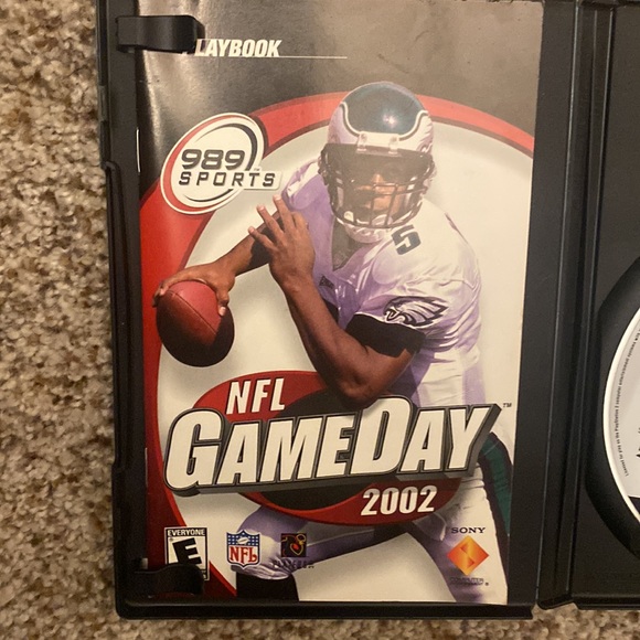 PS2 NFL Gameday 2002 DVD - Original Case & Guidebook - DVD in Great Shape!! - Picture 3 of 5